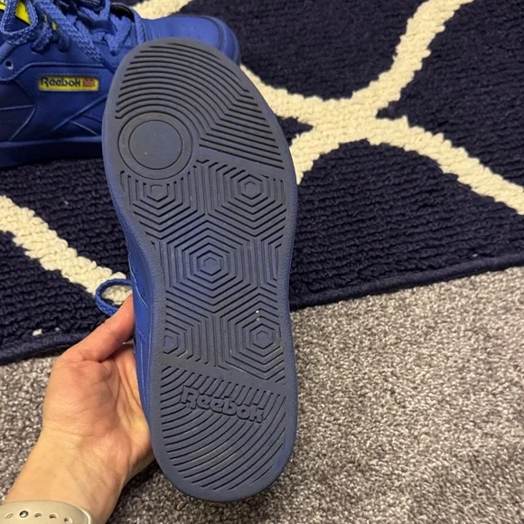 Reebok Women’s Classic Sneakers in Navy and Yellow - Picture 7 of 7